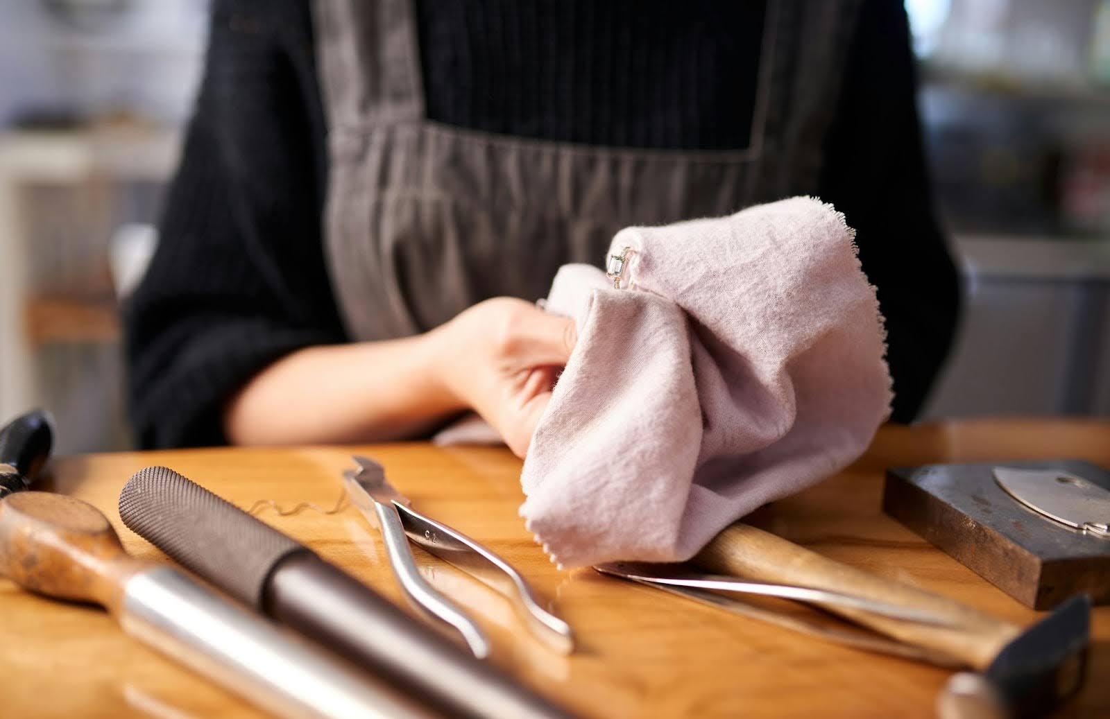 How To Clean Gold Jewelry