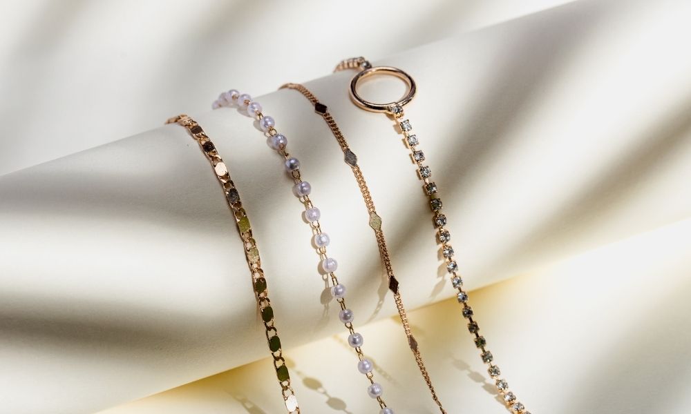 How To Find the Ideal Necklace Size for You