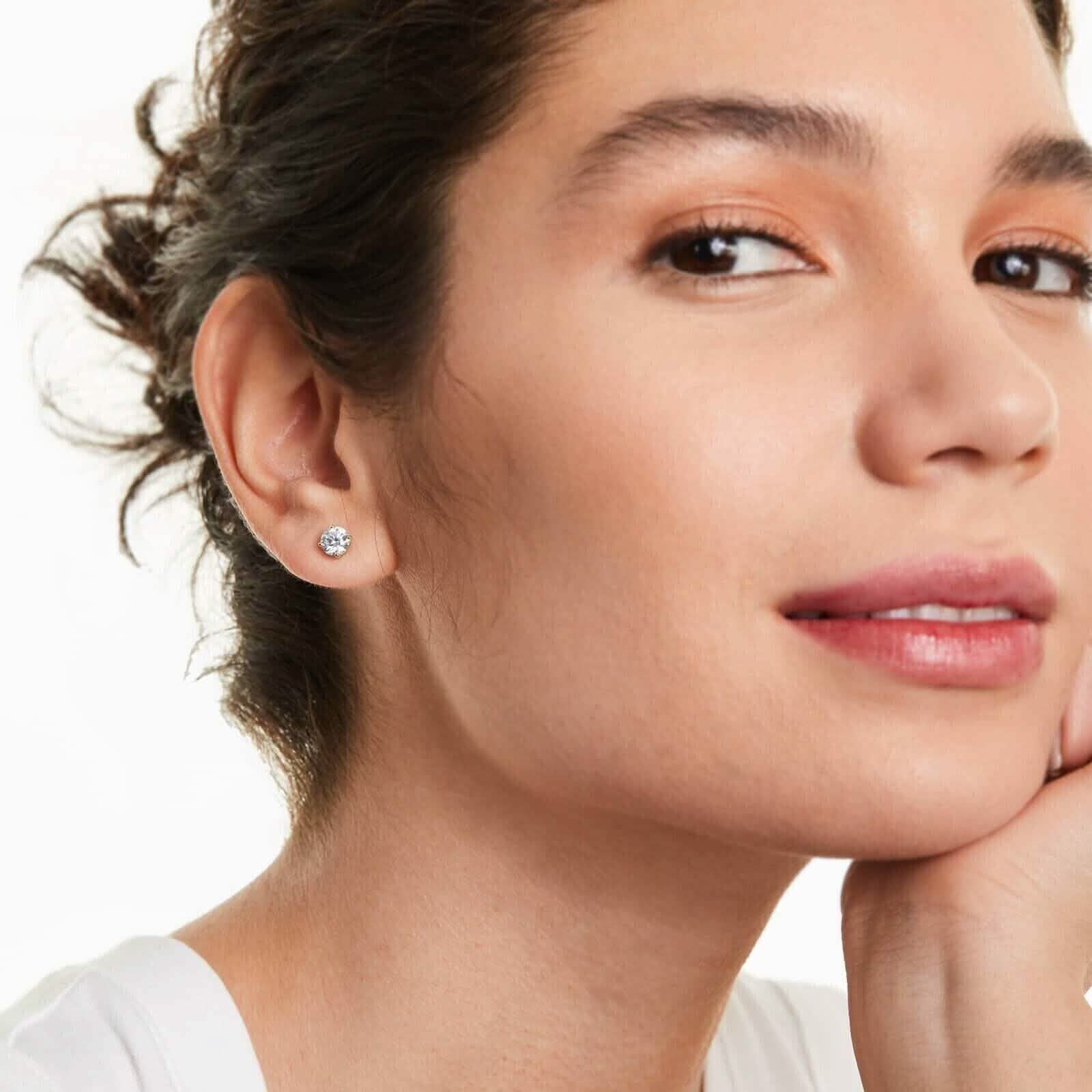 0.25 Ct T.W. Natural Diamond Studs in 14k White or Yellow Gold Earrings - DailySale