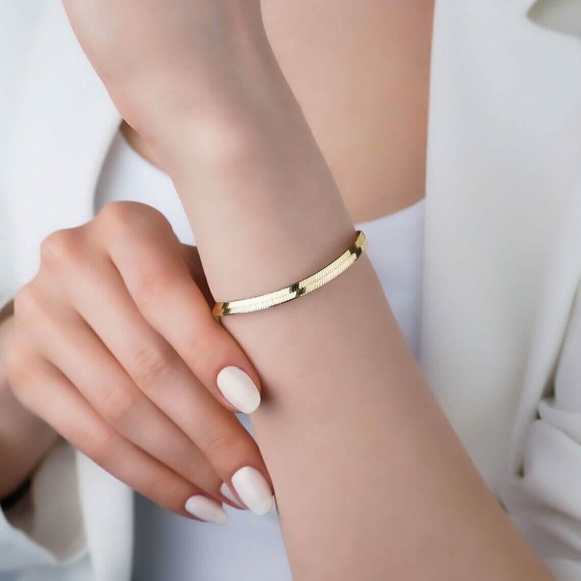 14K Solid Yellow Gold 8" 4.00MM Herringbone Bracelet Bracelets - DailySale