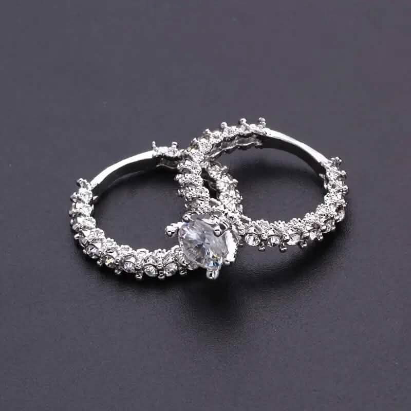 2-Piece Set: Fashionable Engagement Rings Adorned with Full Rhinestones Rings - DailySale