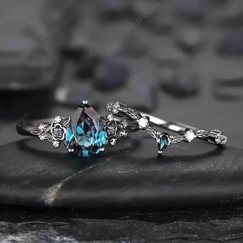 2-Piece Set: Gothic Black & Golden Engagement Ring Set with Pear-Shaped Cubic Zirconia Rings - DailySale