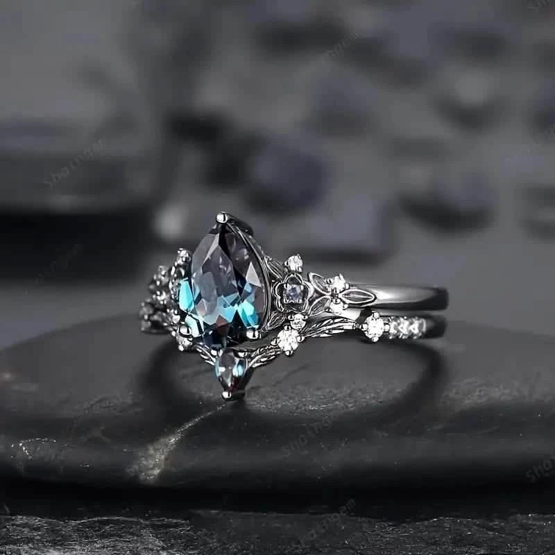 2-Piece Set: Gothic Black & Golden Engagement Ring Set with Pear-Shaped Cubic Zirconia Rings - DailySale