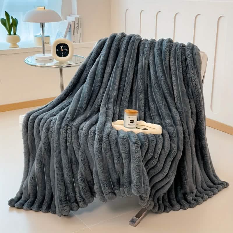 Ultra-Soft Double-Sided Fleece Blanket – Gray (All-Season)