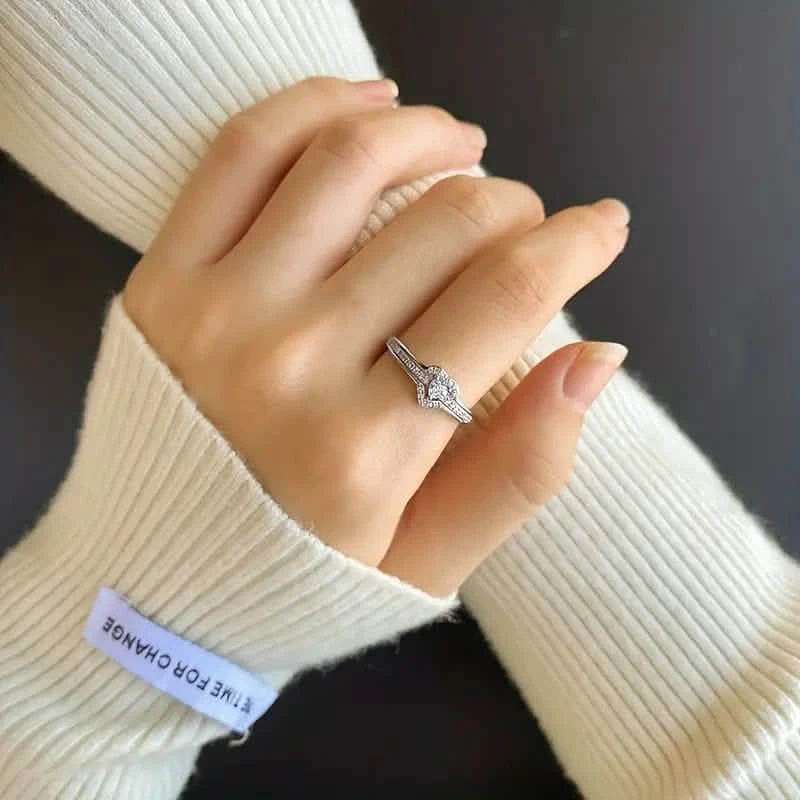 Elegant 925 Sterling Silvery Heart Ring with Sparkling Zirconia Rings - DailySale