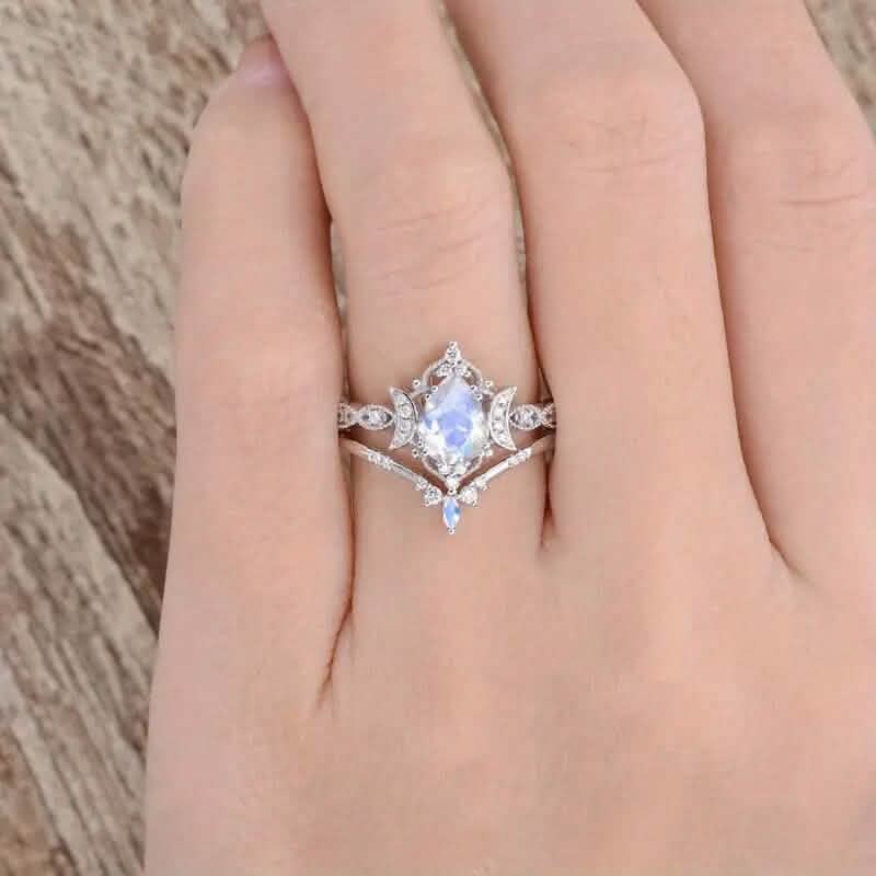 Elegant Moon Crown Ring Rings - DailySale