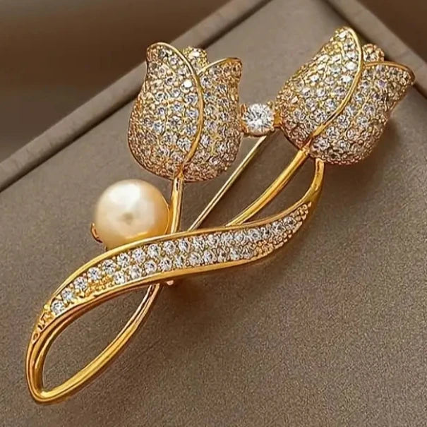 Exquisite offers brooch