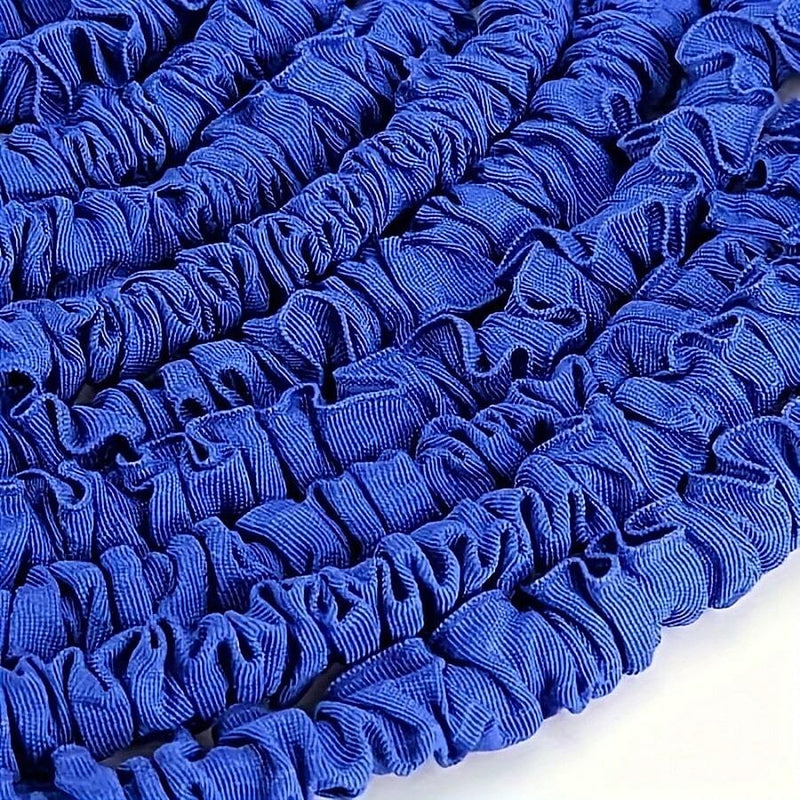 Close-up of the woven outer jacket