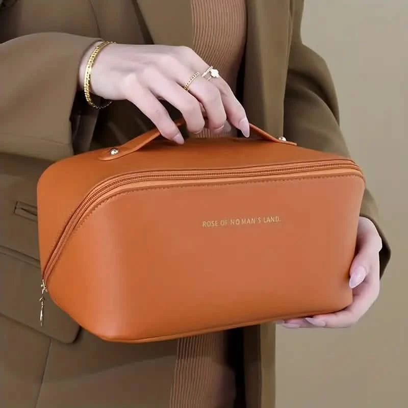 Minimalist Makeup Zipper Pouch Bags & Travel - DailySale