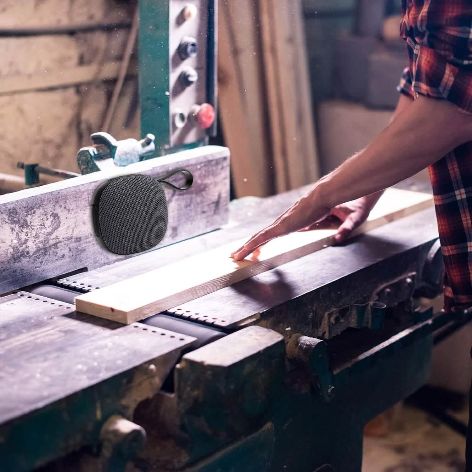 ORIDECOR Wearable Magnetic Bluetooth Speaker Speakers - DailySale