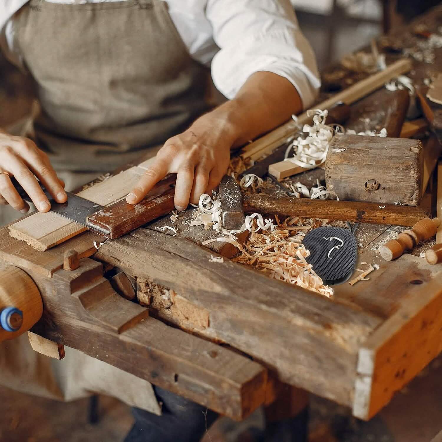 ORIDECOR Wearable Magnetic Bluetooth Speaker Speakers - DailySale