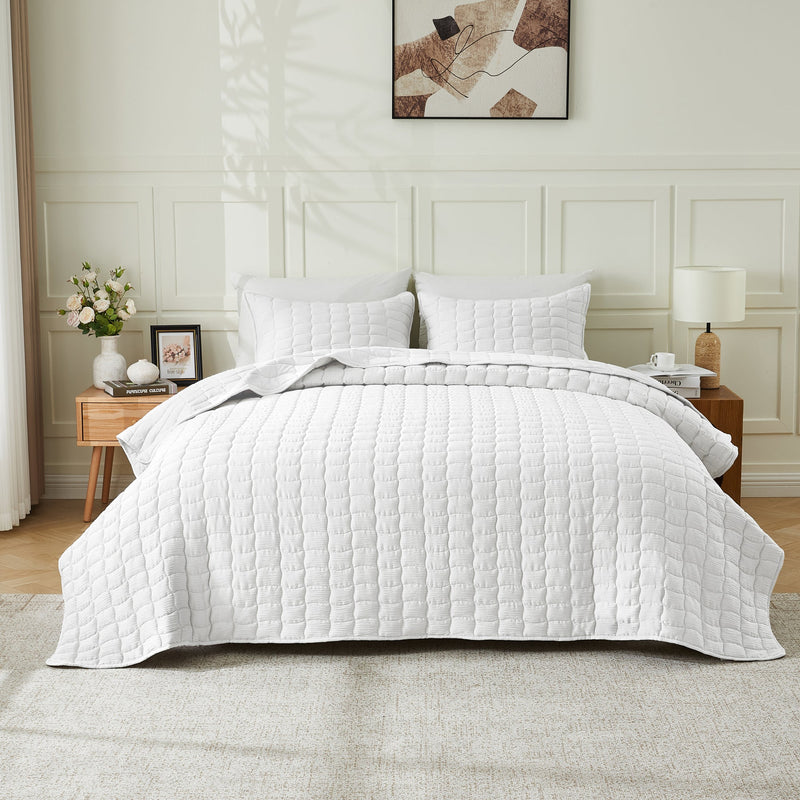 Gauze-Inspired Texture Quilt Set - Wave Stitch Collection