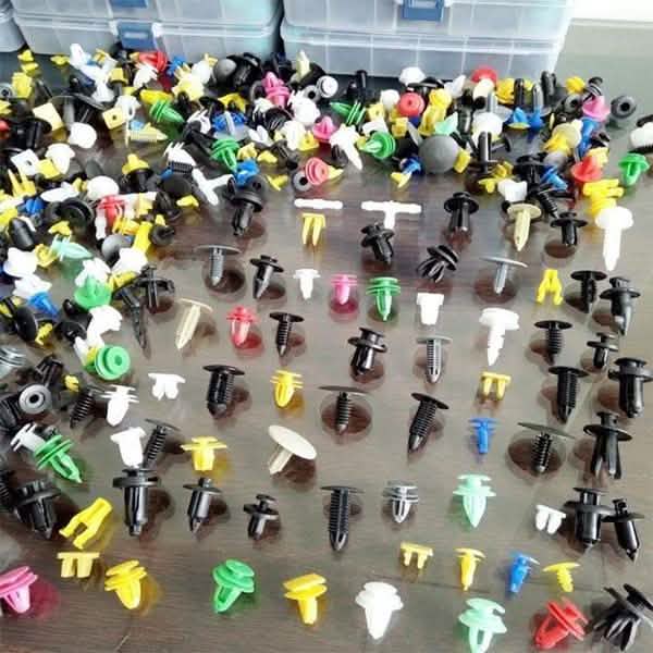 100-Piece: Universal Plastic Car Clips Automotive - DailySale