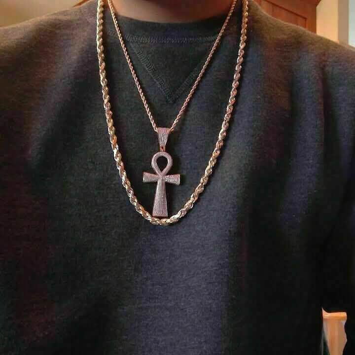 Man wearing a dark sweater modelling a 10K Solid Yellow Gold 4mm Rope Chain Thick Necklace, available at Dailysale