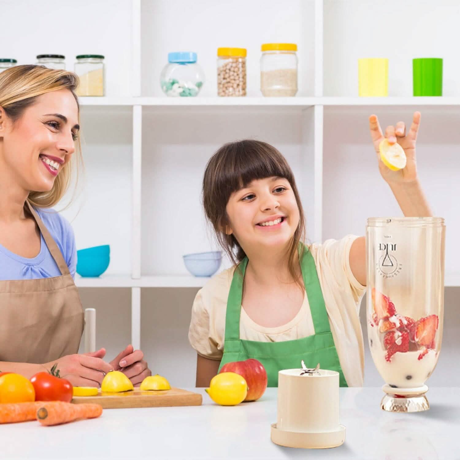 2-in-1 Portable Fruit Blender Rechargeable Kitchen Tools & Gadgets - DailySale