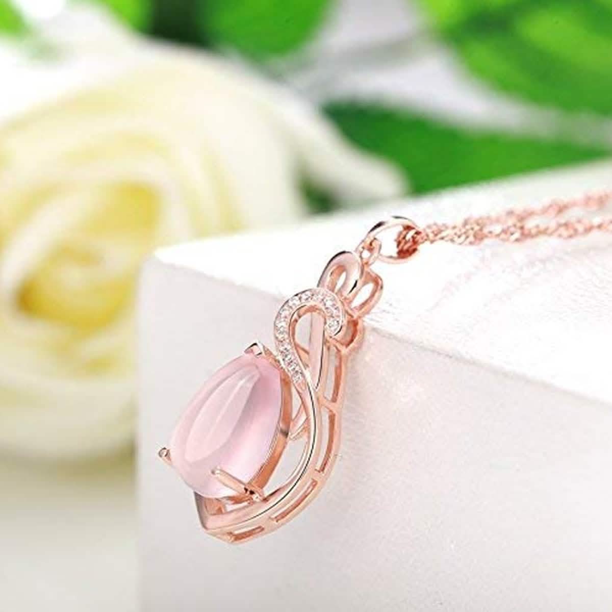 18 Kt Rose Gold Pink Rhinestone Pendant Necklace - DailySale, Inc