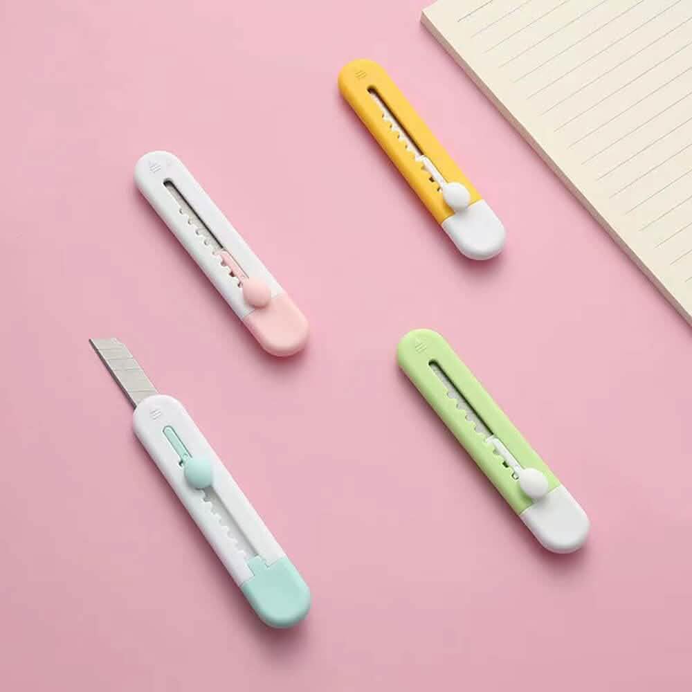 4-Pieces: Retractable Mini Art Cutter Arts & Crafts - DailySale