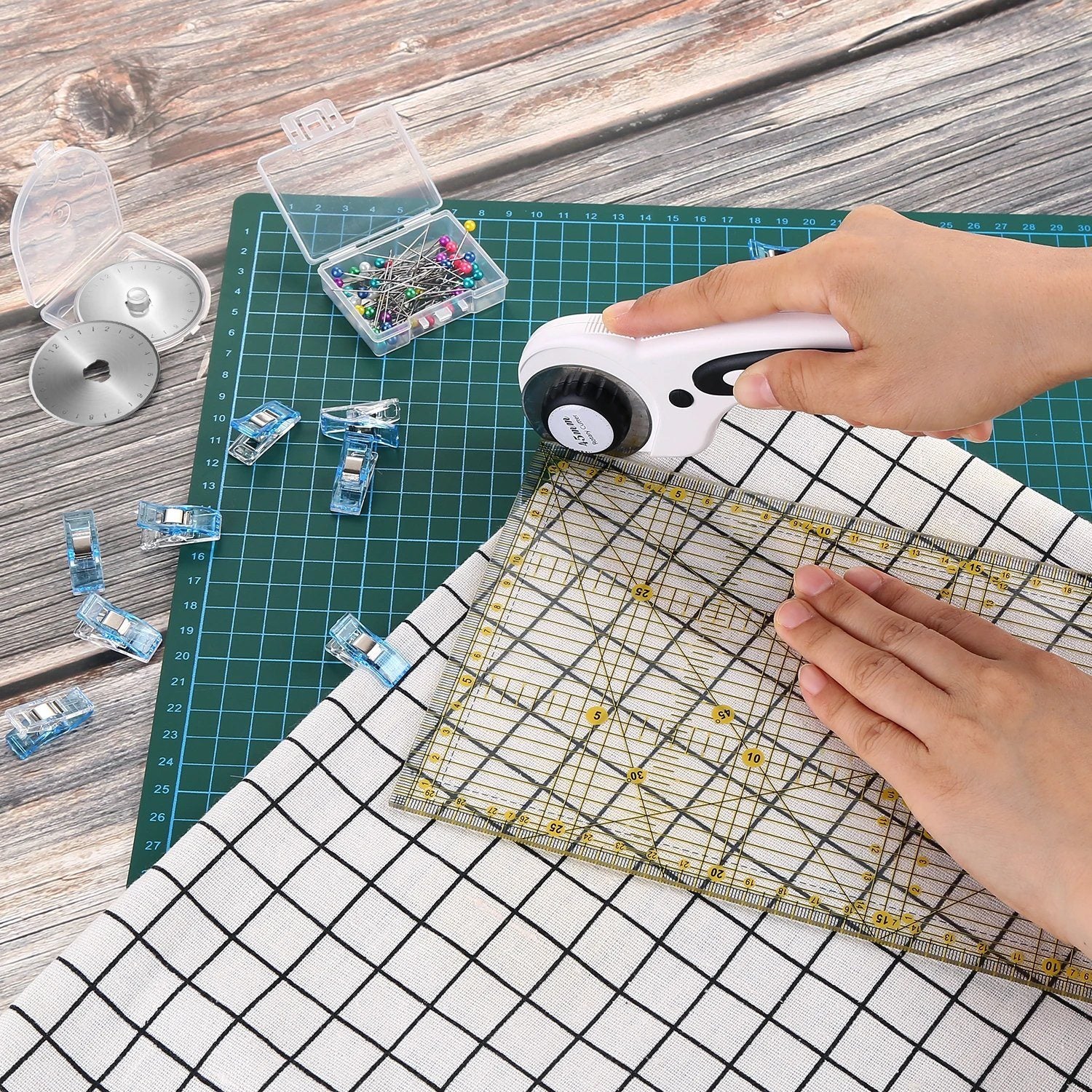 1~10PCS 45mm Rotary Cutter Kit & Cutting Mat & Patchwork Ruler