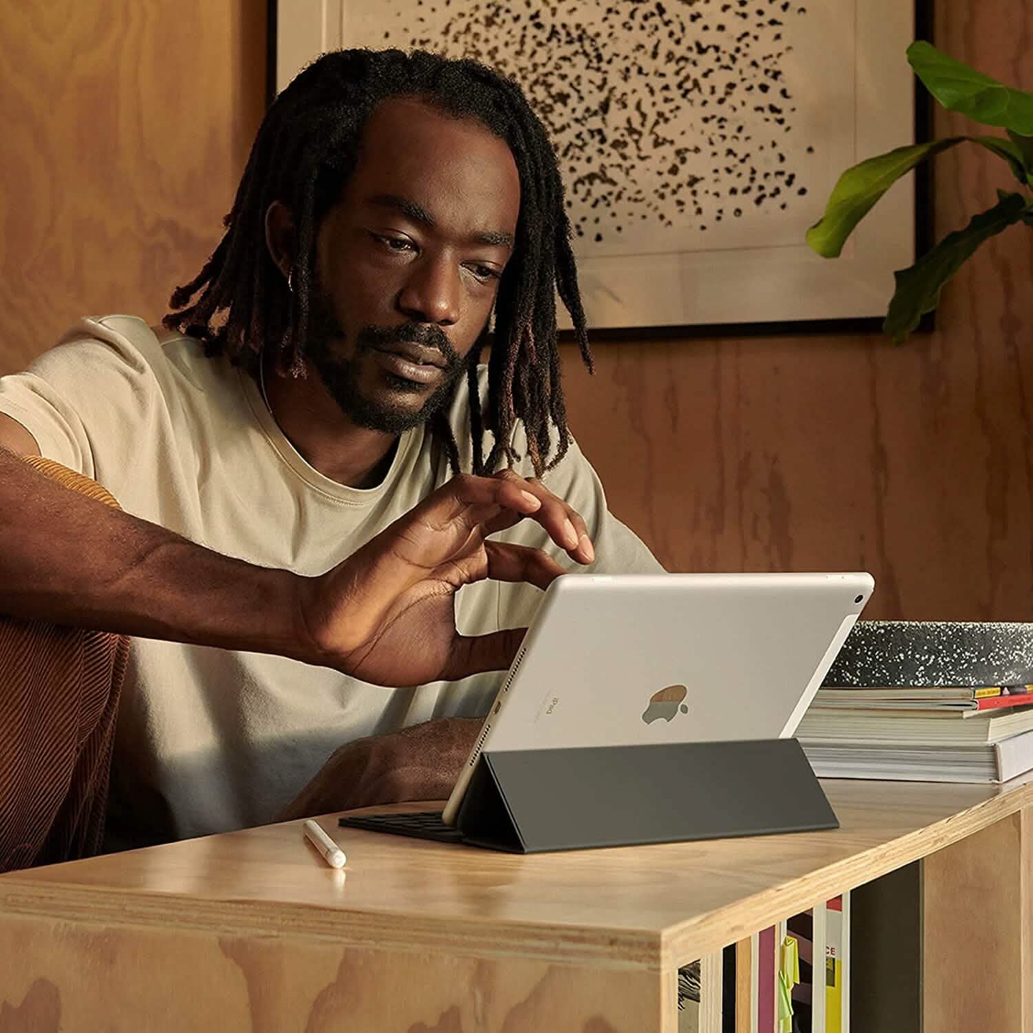 Apple iPad 9th Gen 2021 10.2-Inch Wi-Fi (Refurbished) Tablets - DailySale