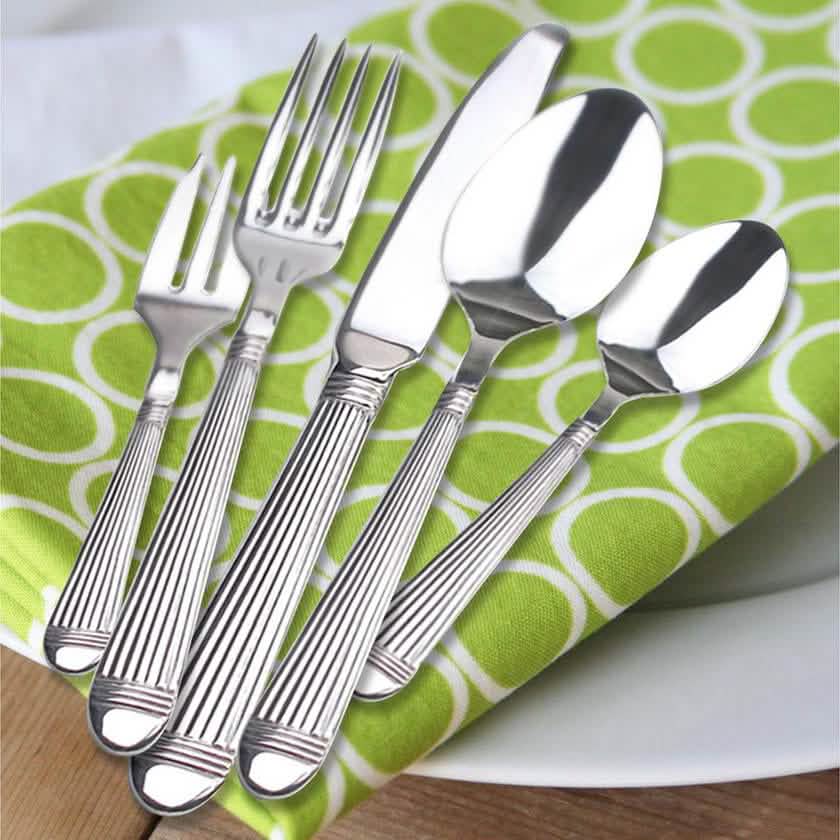 12 Setting 72-Piece: Guy Degrenne Flatware Set - DailySale, Inc