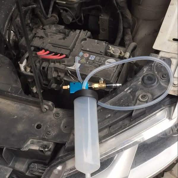 Car Brake System Fluid Bleeder Kit Hydraulic Clutch Oil Exchange One Man Tool Automotive - DailySale