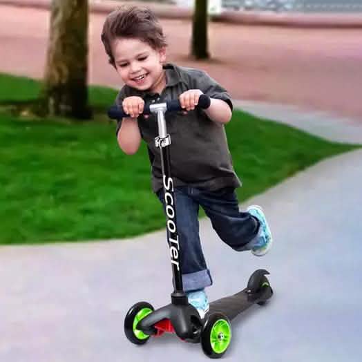 Deluxe Aluminum Kick 'n Go 3-Wheel Scooter Toys & Games - DailySale