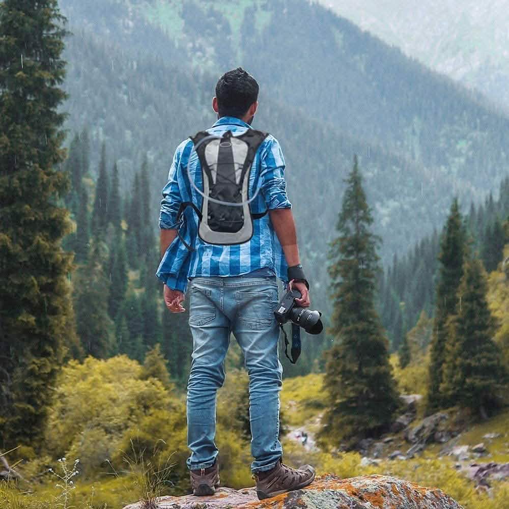 Hydration Backpack - Insulated Water Bladder Sports & Outdoors - DailySale