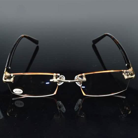 Luxury Men Diamond Glasses resting on a reflecting table in +2.0 prescription