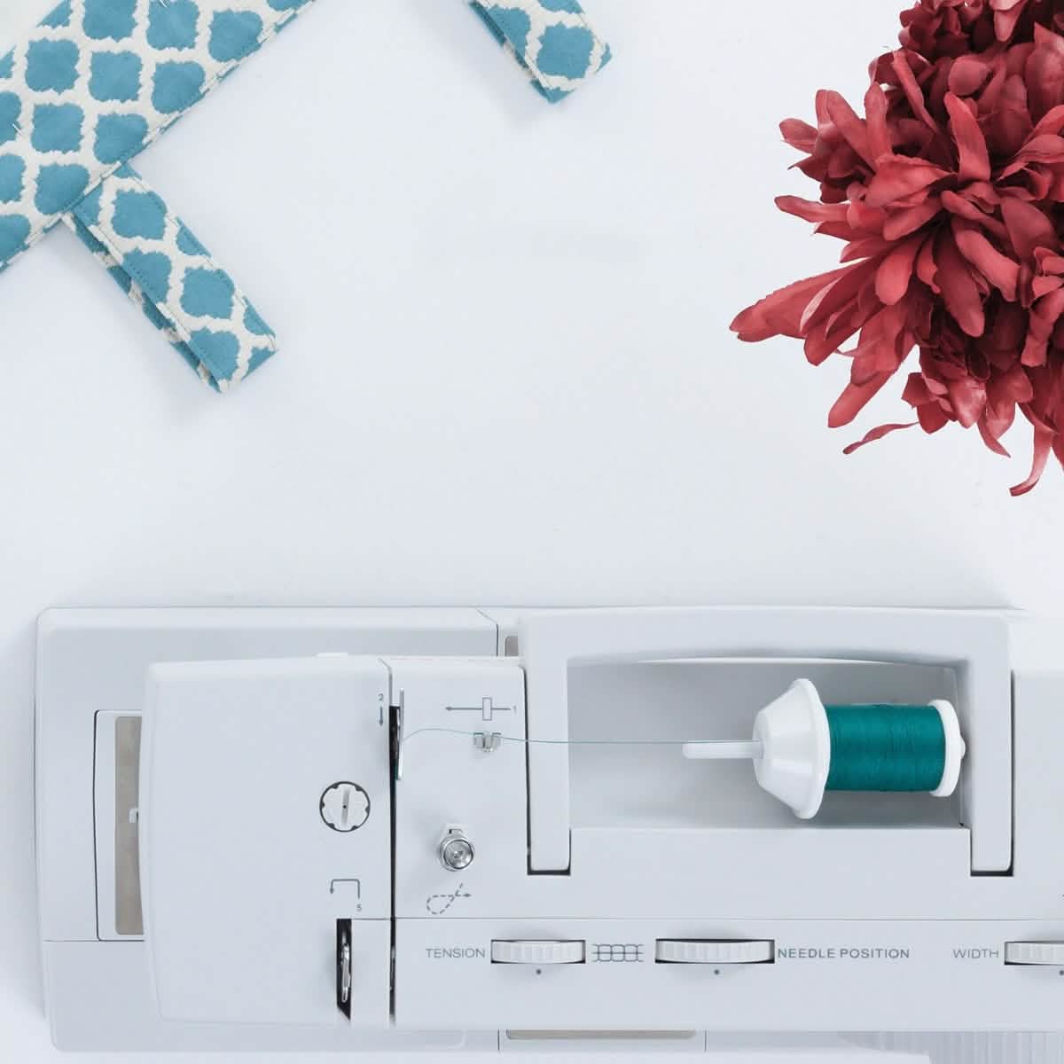 Singer Classic 44S Sewing Machine - DailySale, Inc