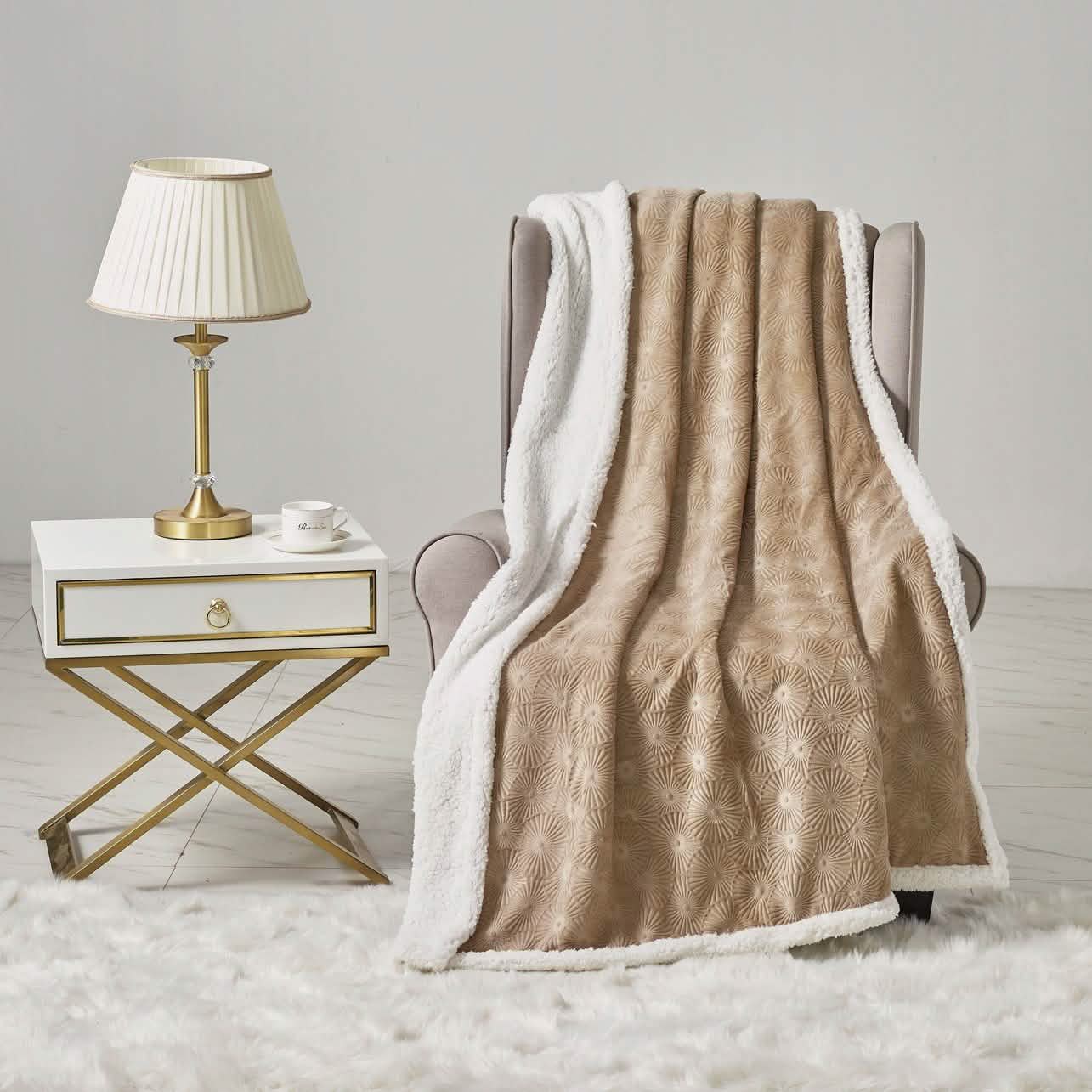 #color_taupe