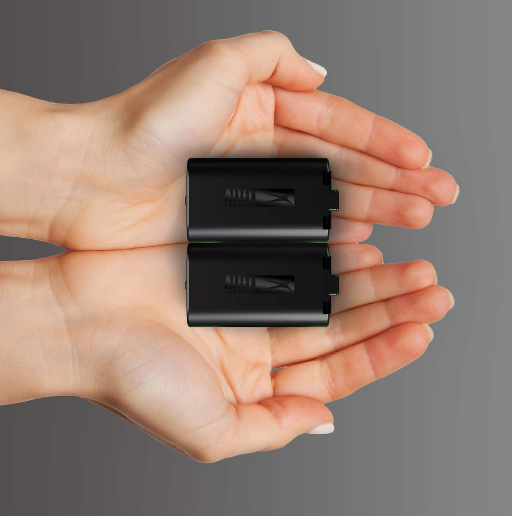 XBOX Series X Dual Controller Charging Dock with 2x 800mah Batteries Video Games & Consoles - DailySale