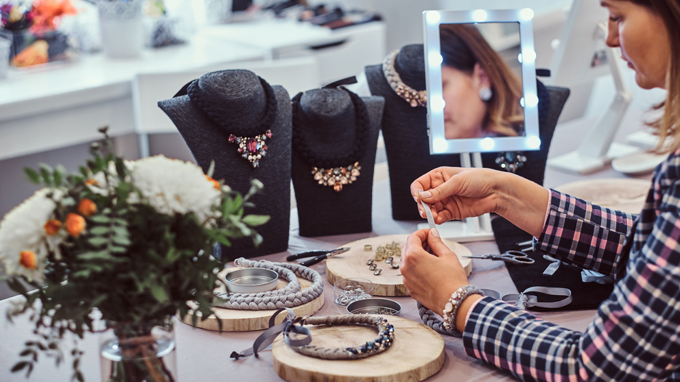 What Does 750 Mean On Jewelry Explained