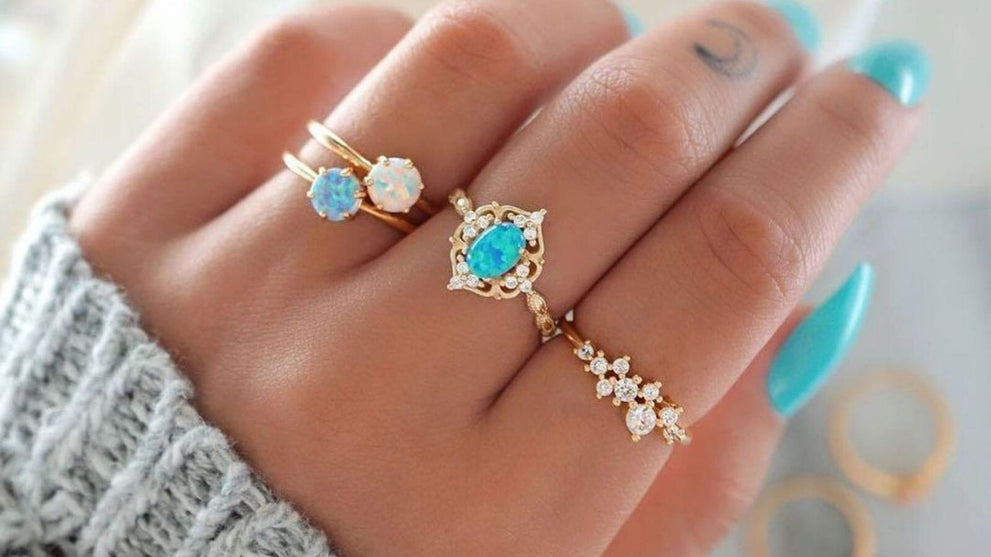 Choosing Cubic Zirconia vs Diamond