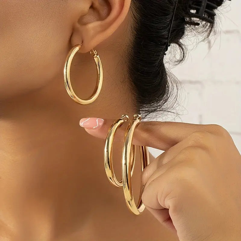 Elegant, Trendy and Shiny Gold Hoop Earrings