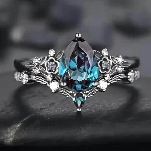 2-Piece Set: Gothic Black & Golden Engagement Ring Set with Pear-Shaped Cubic Zirconia Rings - DailySale