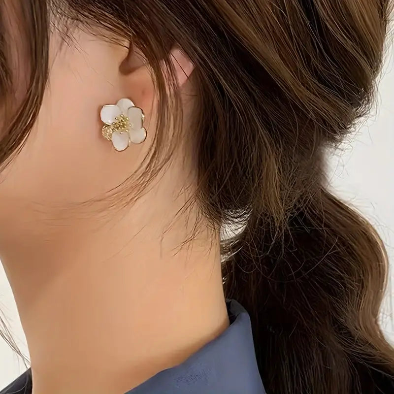 Zinc Alloy Pretty Sweet Flower Design Stud Earrings