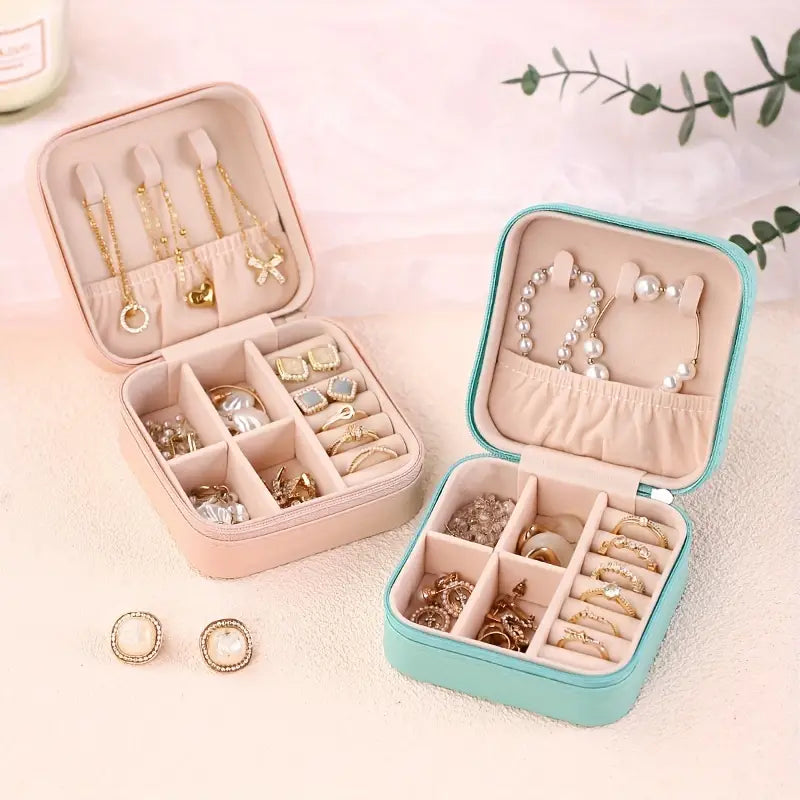 Travel-Friendly Jewelry Organizer - PU Leather Compact Jewelry Box