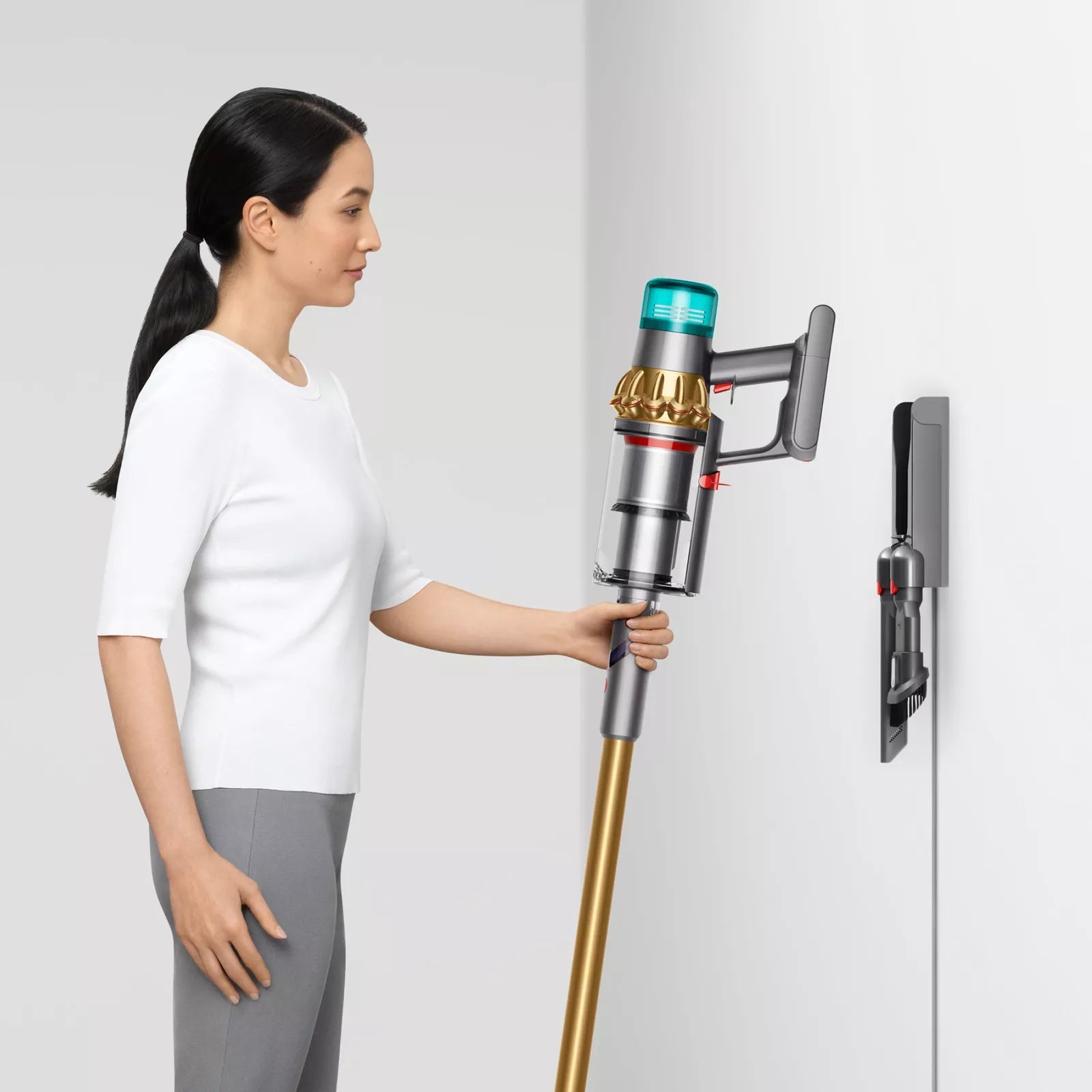 Dyson V15 Detect Absolute Stick Vacuum Cleaner HEPA Filtration - Gold (447294-01) Household Appliances - DailySale