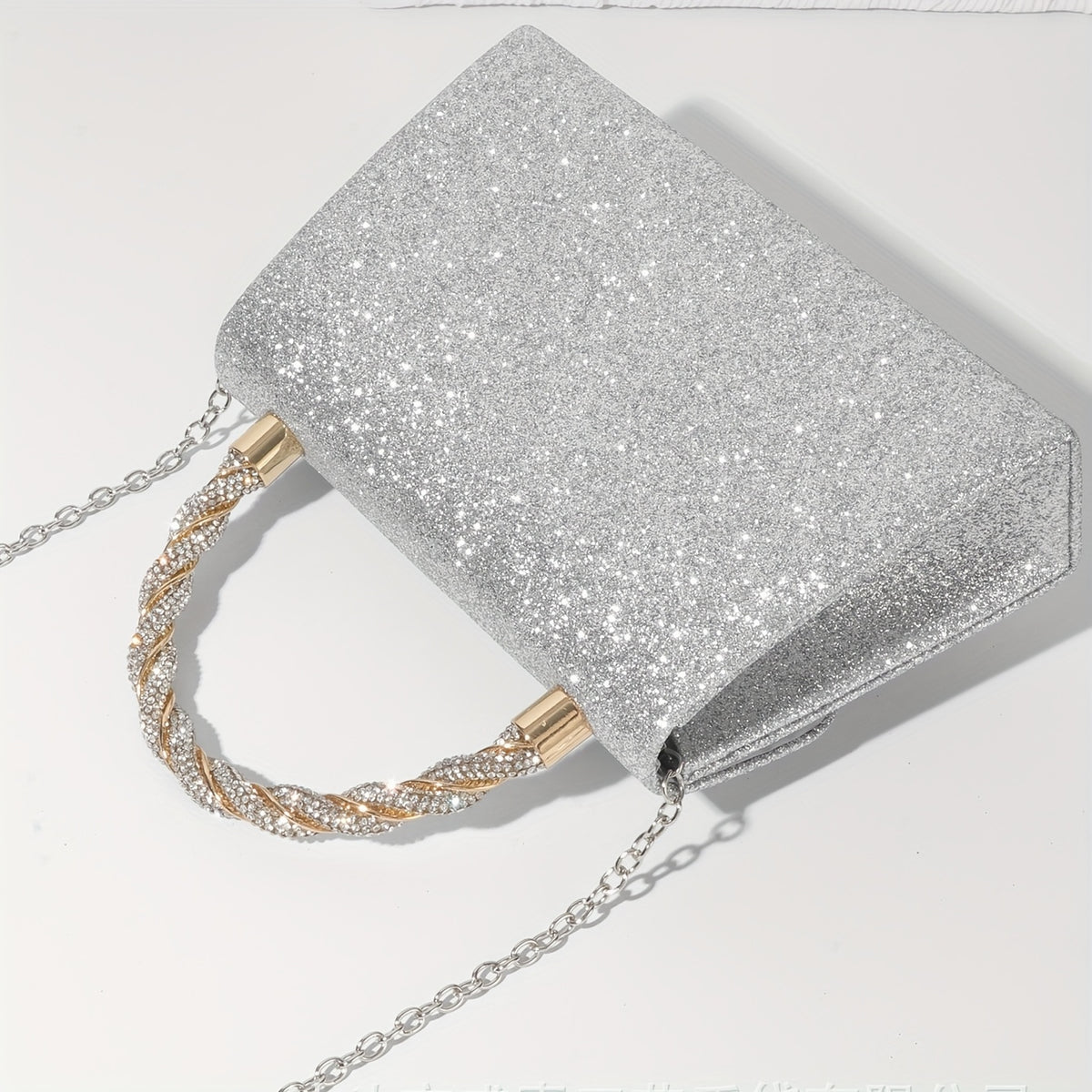 Braided handle and detachable chain detail