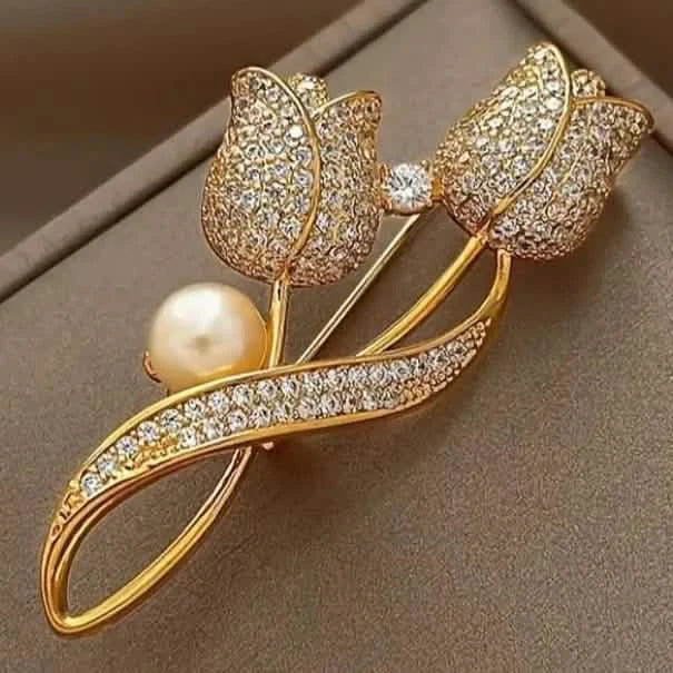 Exquisite Tulip-Shaped Faux Pearl Brooch Adorned with Artificial Diamond Earrings - DailySale