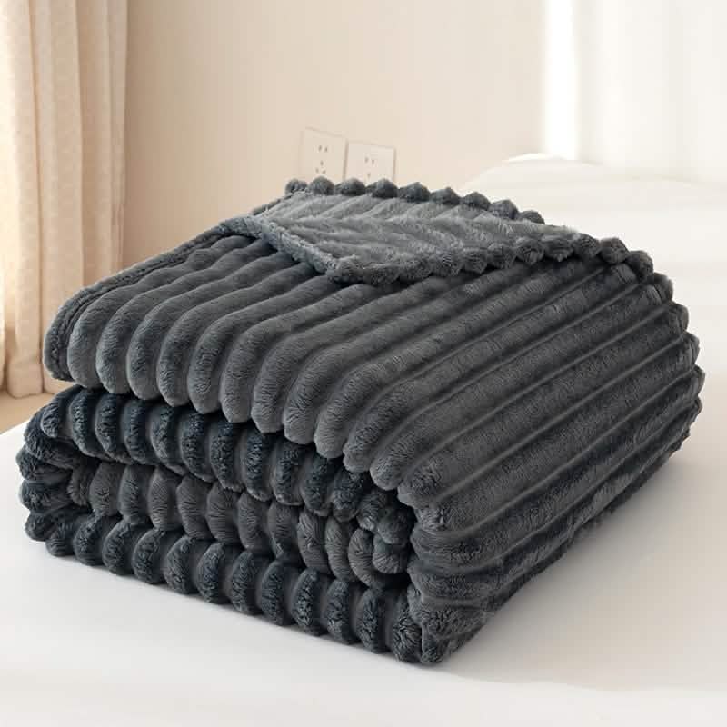 Ultra-Soft Double-Sided Fleece Blanket – Gray (All-Season)