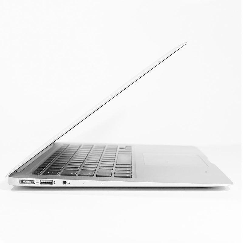 13" Apple MacBook Air 2.2GHz Intel Core i7 Z0UU1LL/A Laptops - DailySale