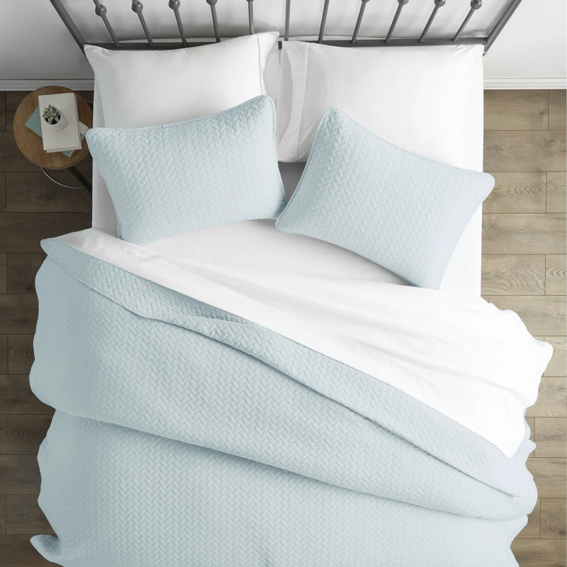 3-Piece Set: Herring Quilted Coverlet