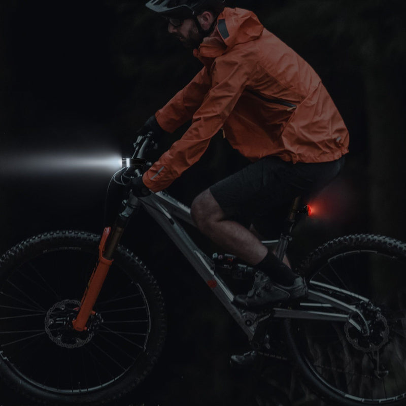 4-Pack: Universal Front Rear Bike Light Set Sports & Outdoors - DailySale