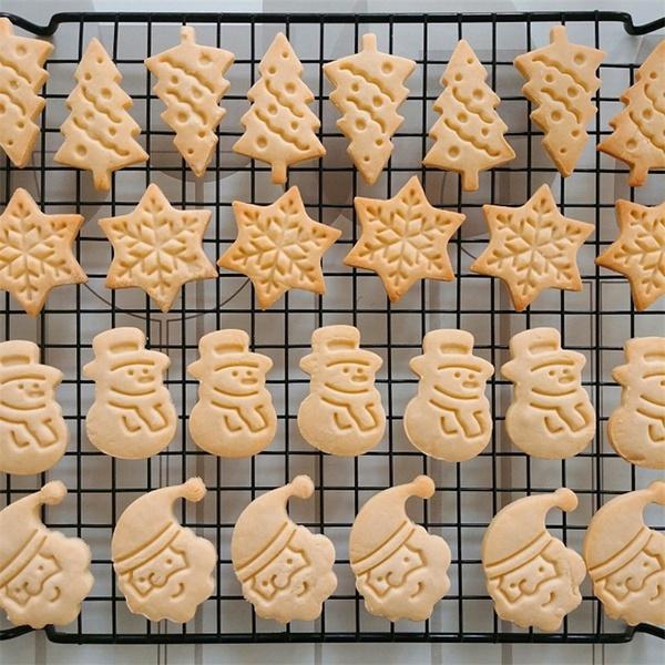 4-Piece: Plastic Cookie Baking Moulds Kitchen & Dining - DailySale