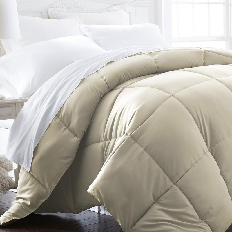 All-Season Down Alternative Hypoallergenic Comforter Bedding King/Cal King Ivory - DailySale