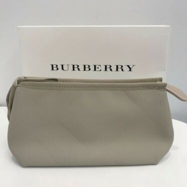 Burberry Women's Classic Eau de Parfum and a free Burberry bag Beauty & Personal Care - DailySale