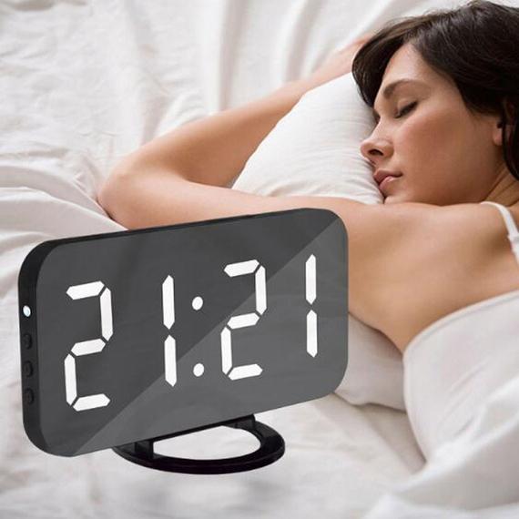 LED Digital Alarm Clock Household Appliances - DailySale